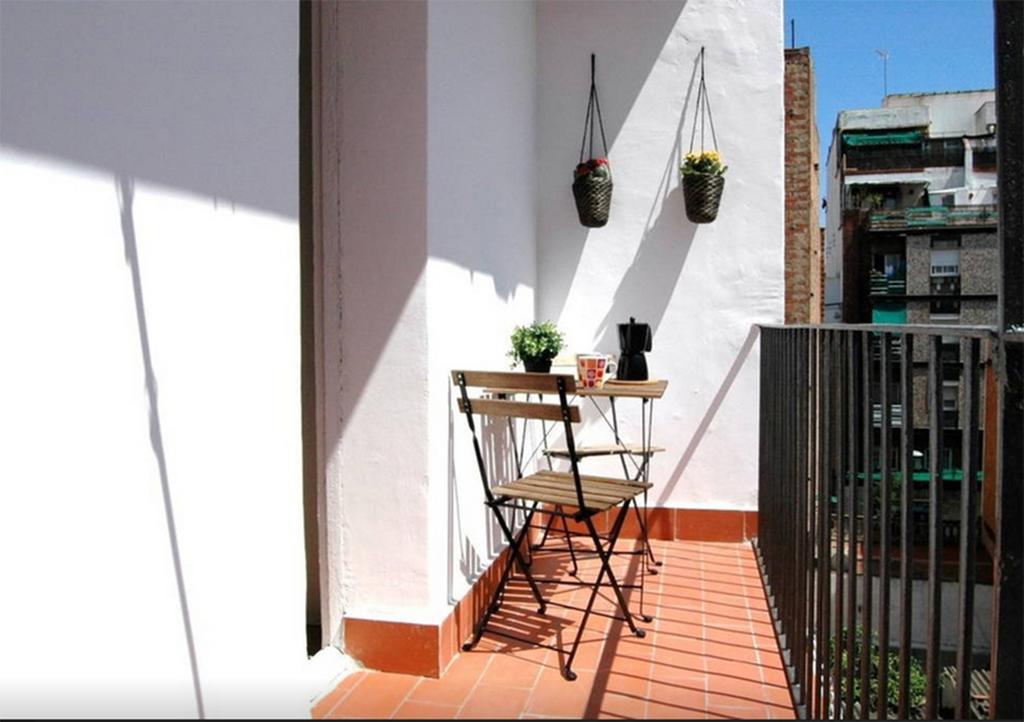 Bcn4Days 24/7 Apartments L'Hospitalet de Llobregat Bagian luar foto